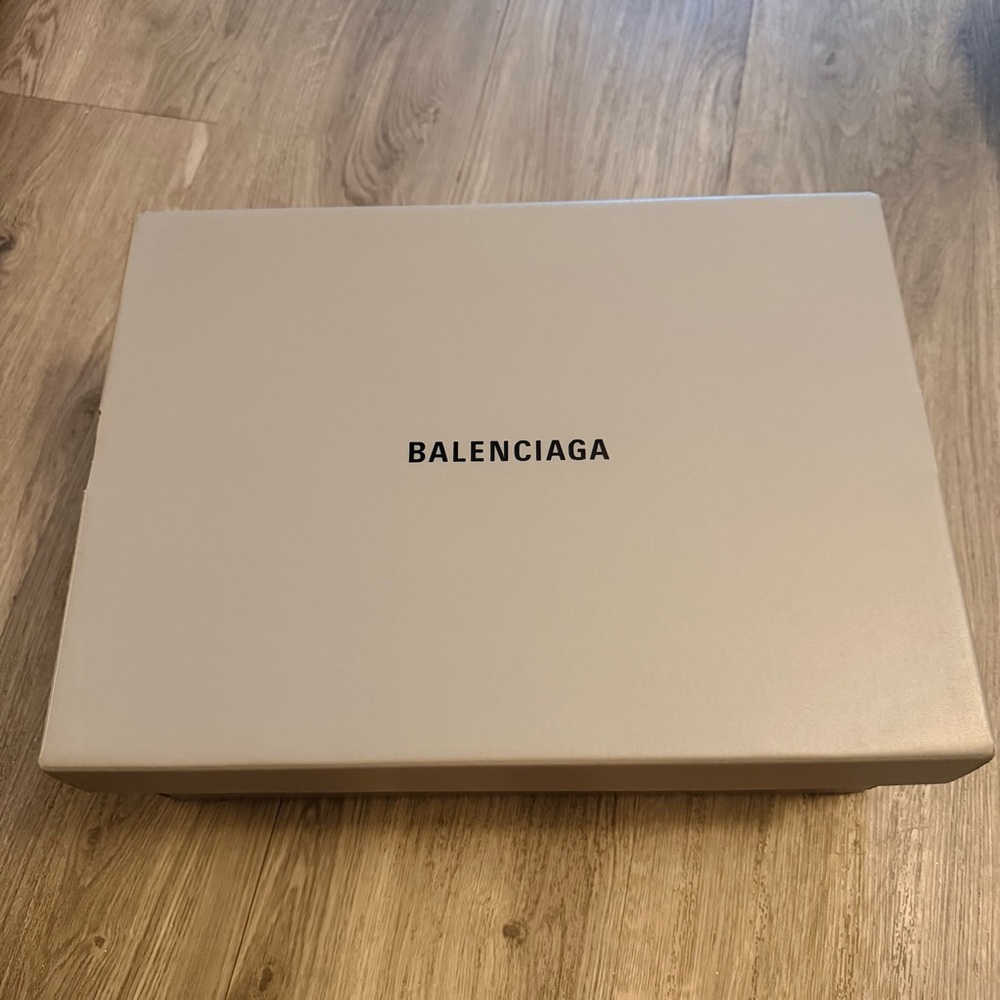 BALENCIAGA Gray Shoe Box with Original Tissue Paper 14.5x10.75x5.70 inches